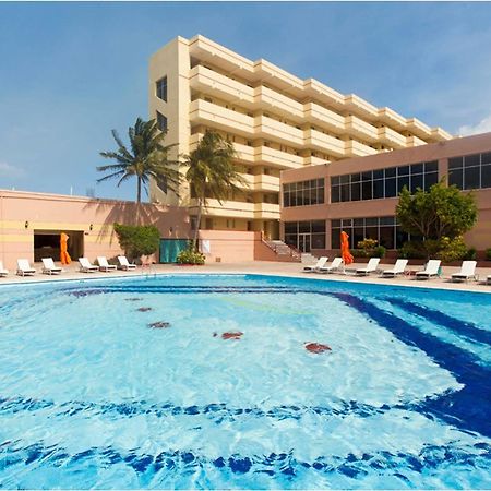 Ramada By Wyndham Princess Belize City Exterior photo