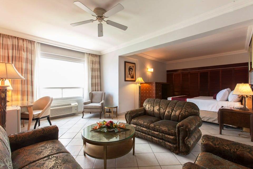 Ramada By Wyndham Princess Belize City Exterior photo