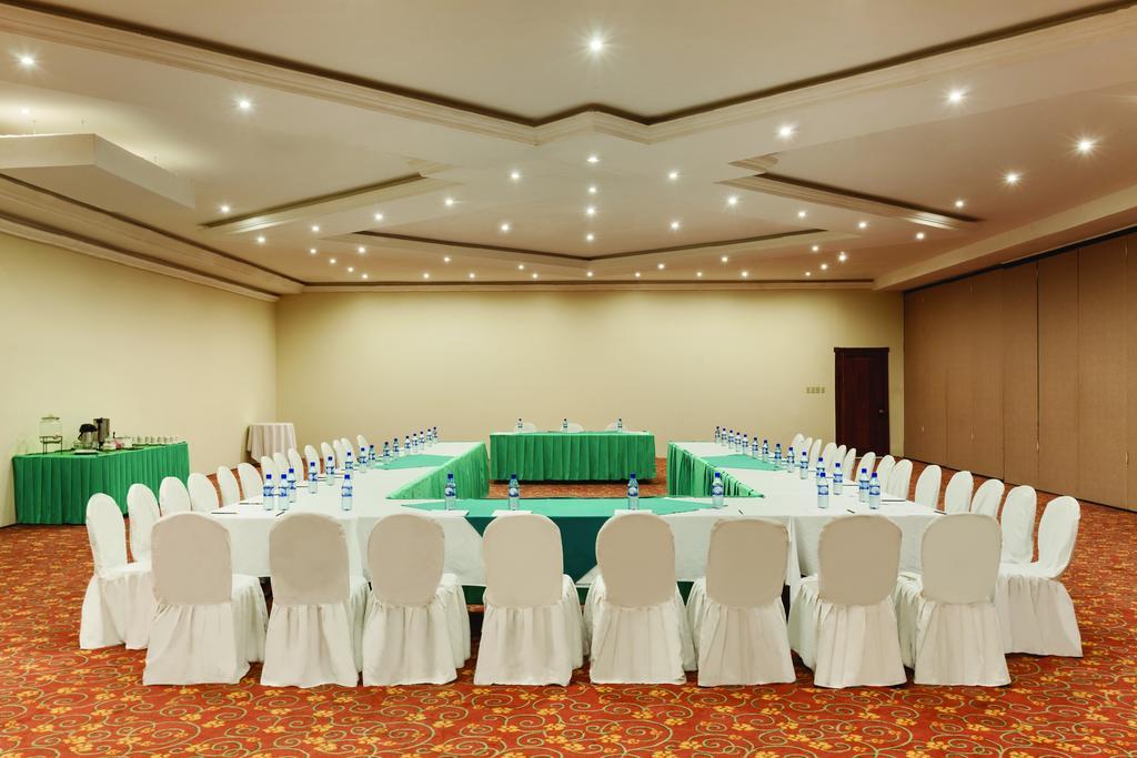 Ramada By Wyndham Princess Belize City Exterior photo